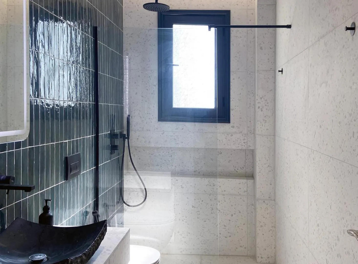 Modern Oasis Seaview Apartment Vlore